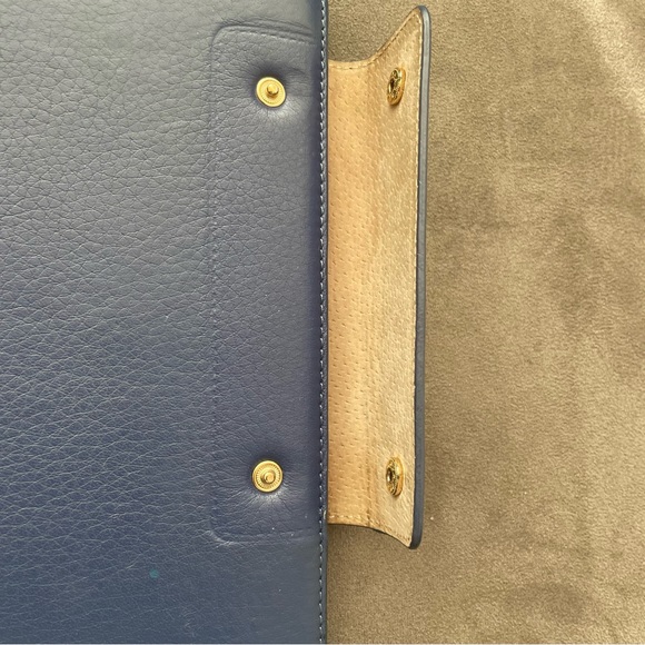 Tory Burch leather ipad case (fits 2,3 and 4) - Picture 7 of 11